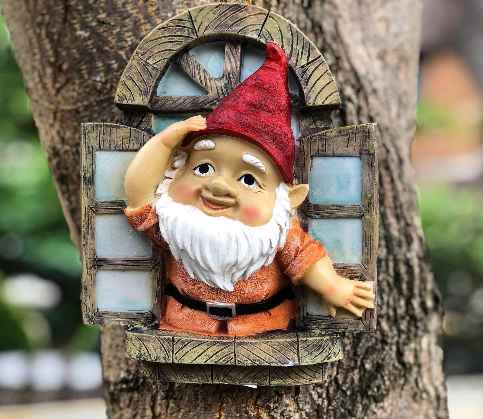 Design Toscano Window Gnome Tree Sculpture