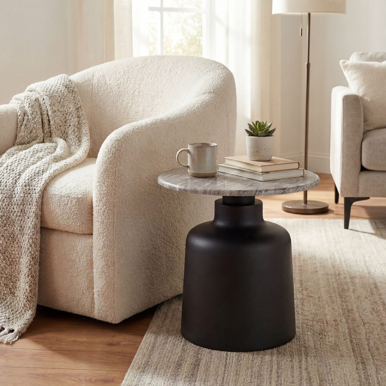 Oura Round Side Table 2